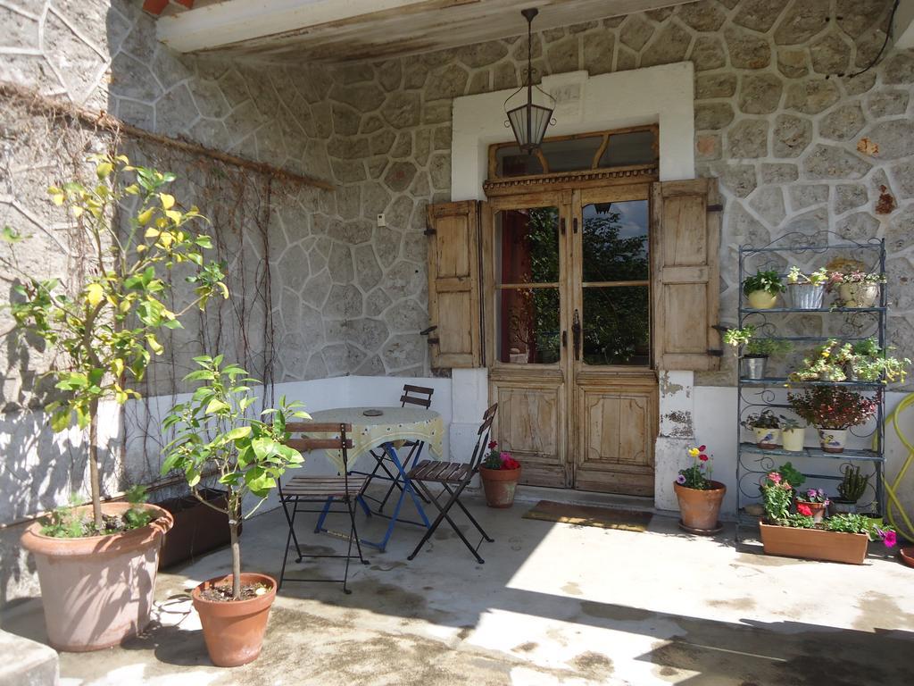Bed and Breakfast La Colline Bleue Banne Zimmer foto